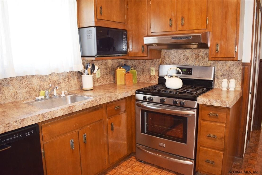 222 Old Loudon Road Latham, NY 12110 - Photo 19 of 41 Photo 19
