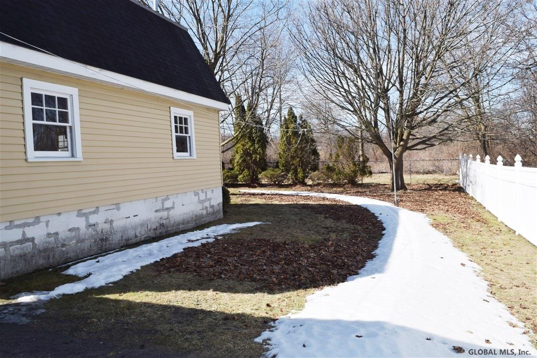 222 Old Loudon Road Latham, NY 12110 - Photo 5 of 41 Photo 5