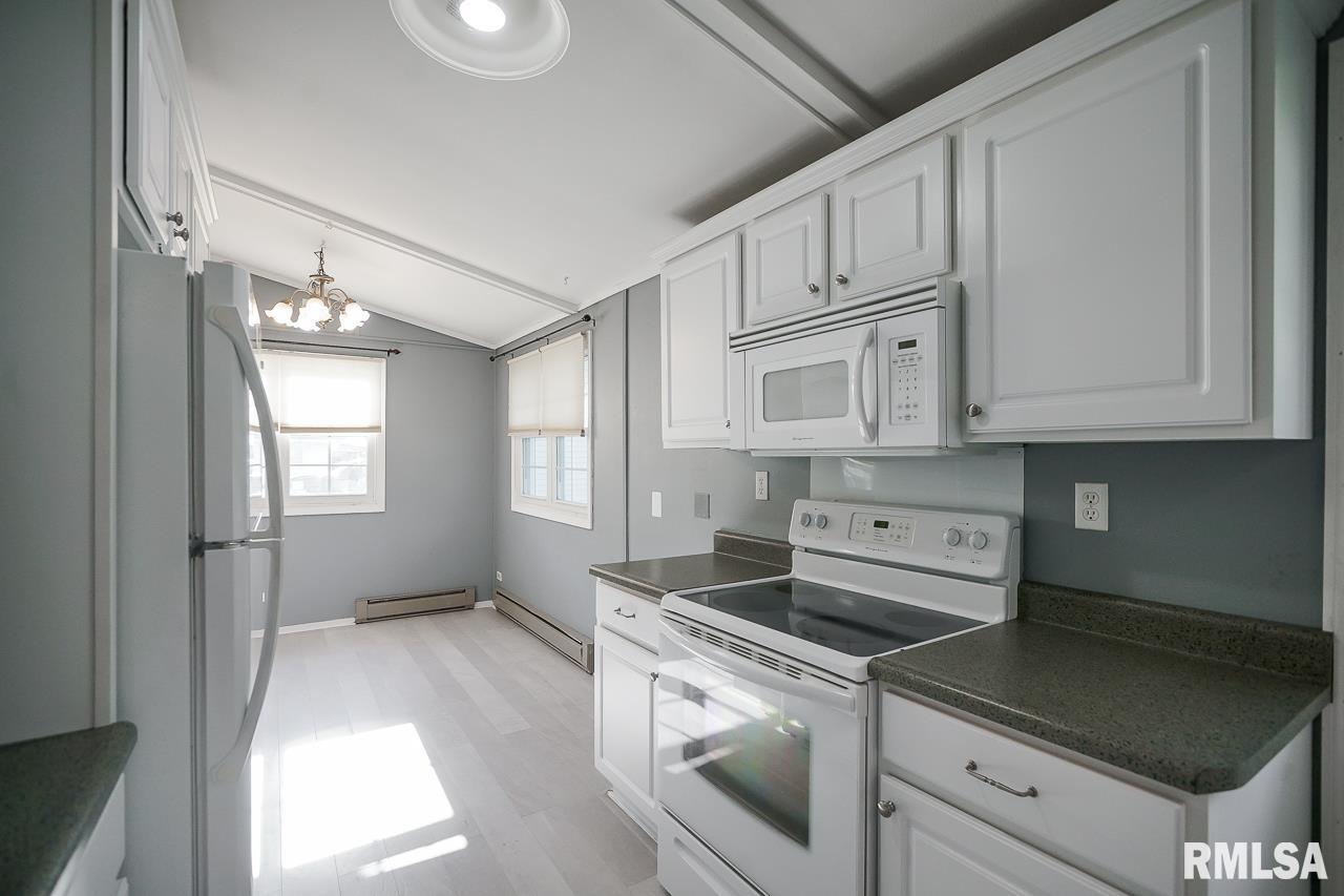 5327 West Cisna Road Peoria, IL 61607 - Photo 19 of 62 Gallery Image 19