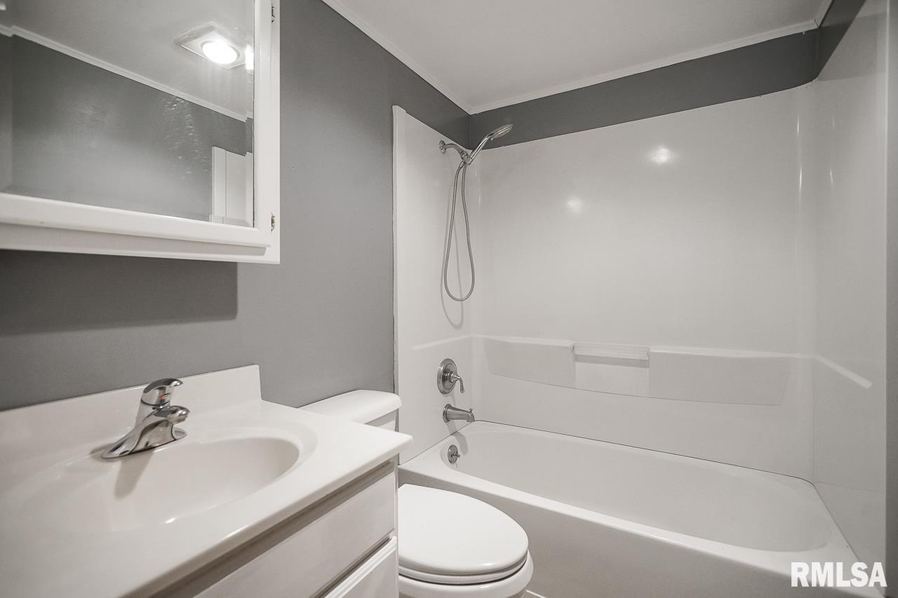 5327 West Cisna Road Peoria, IL 61607 - Photo 37 of 62 Gallery Image 37