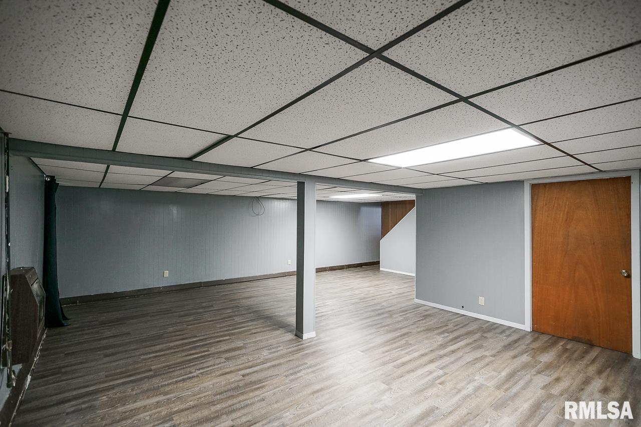 5327 West Cisna Road Peoria, IL 61607 - Photo 42 of 62 Gallery Image 42