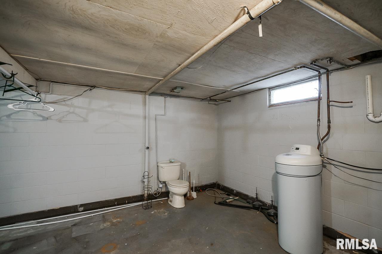 5327 West Cisna Road Peoria, IL 61607 - Photo 46 of 62 Gallery Image 46