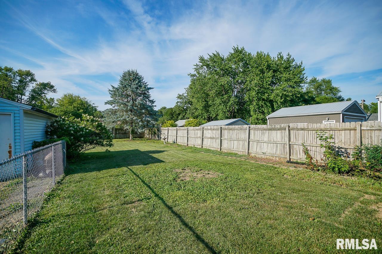 5327 West Cisna Road Peoria, IL 61607 - Photo 56 of 62 Gallery Image 56