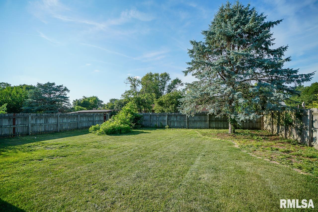 5327 West Cisna Road Peoria, IL 61607 - Photo 58 of 62 Gallery Image 58
