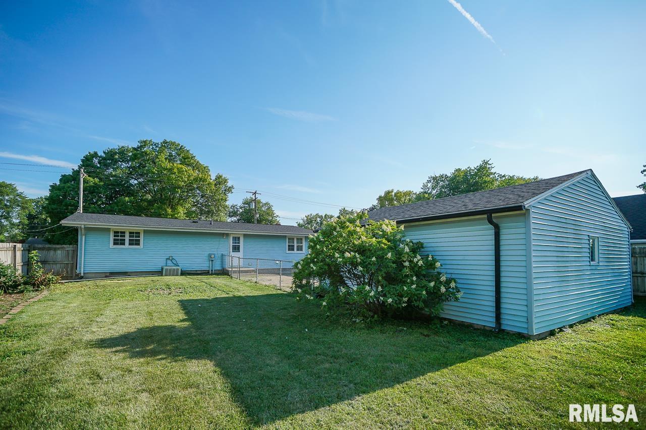 5327 West Cisna Road Peoria, IL 61607 - Photo 60 of 62 Gallery Image 60
