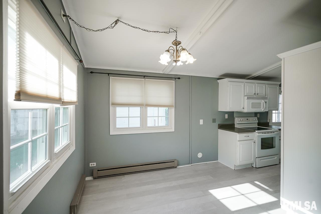5327 West Cisna Road Peoria, IL 61607 - Photo 9 of 62 Gallery Image 9