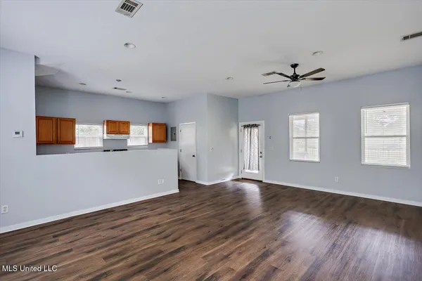 $278,000 | 2039 South Ridge Road, Byram, MS 39272