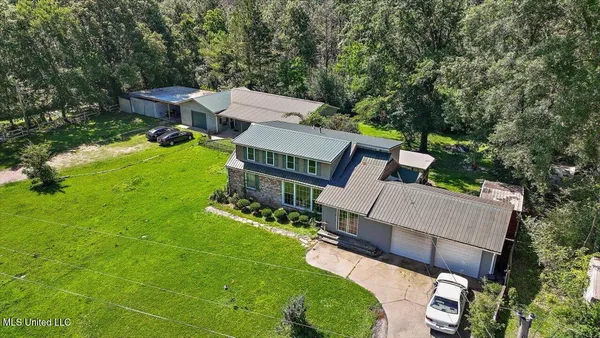 $278,000 | 2039 South Ridge Road, Byram, MS 39272