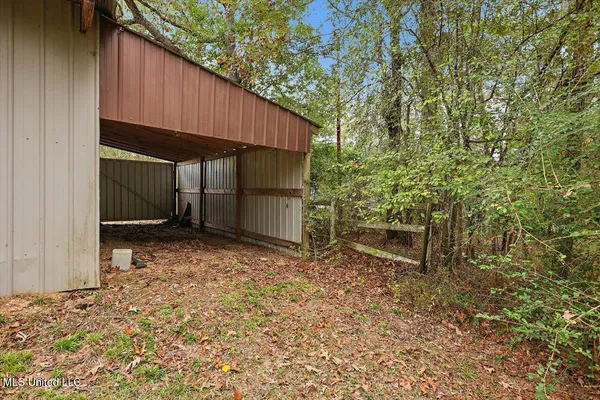 $278,000 | 2039 South Ridge Road, Byram, MS 39272