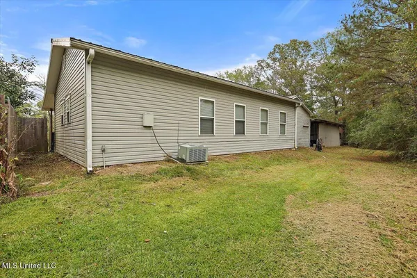 $278,000 | 2039 South Ridge Road, Byram, MS 39272
