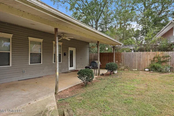 $278,000 | 2039 South Ridge Road, Byram, MS 39272