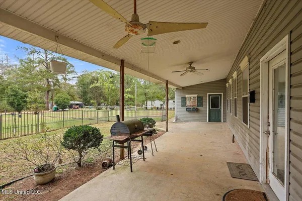 $278,000 | 2039 South Ridge Road, Byram, MS 39272