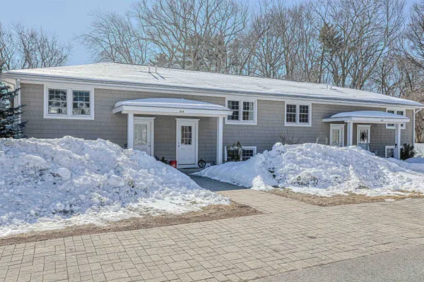 $475,000 | 415 High Street, Unit 3, Hampton, NH 03842