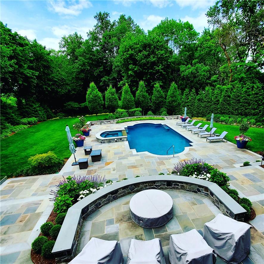 Welcome to 72 Pleasant Ridge Rd.  There’s a new “spa”, a fire pit and new bluestone work and plantings. Pool is heated with natural gas.