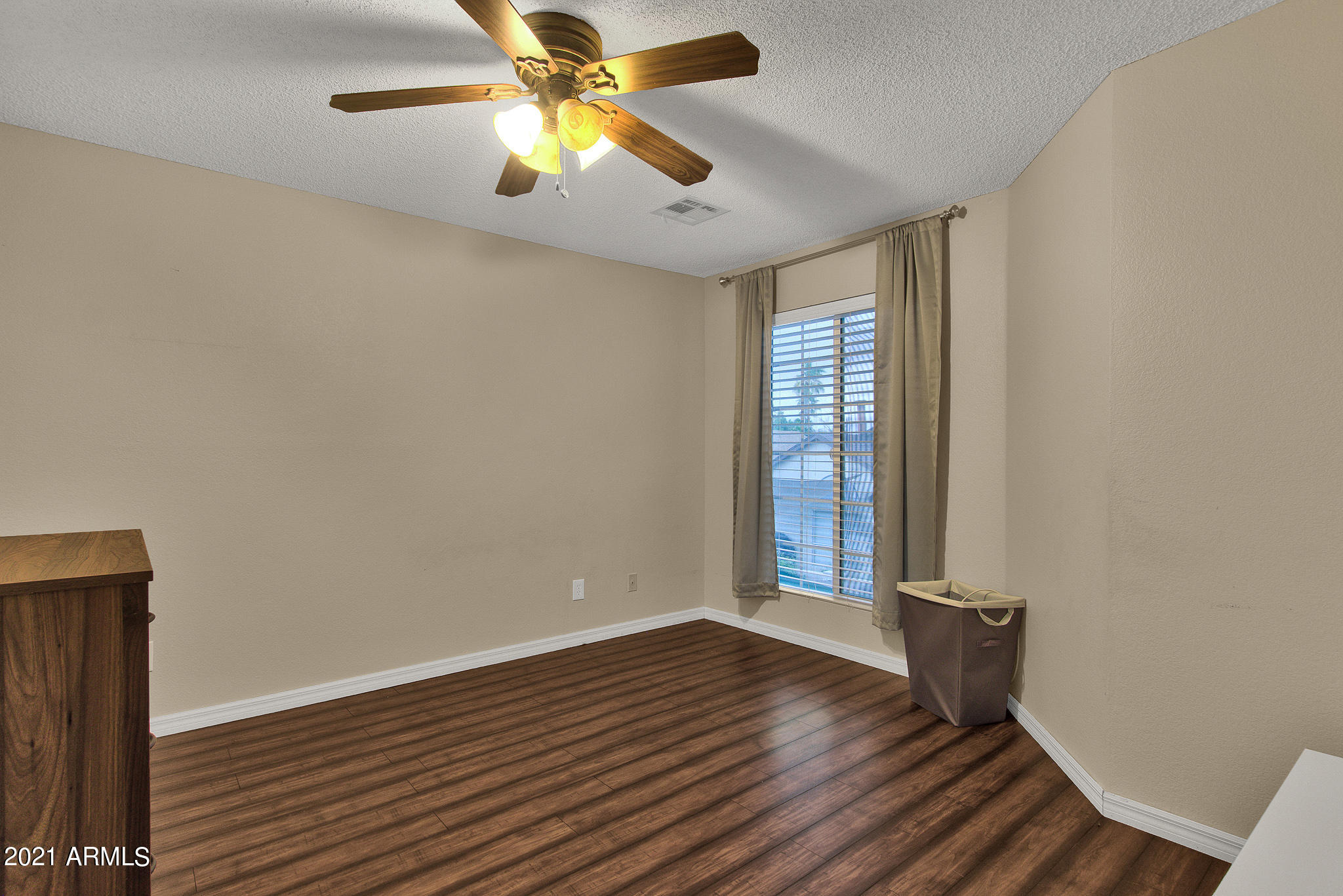 514 East Utopia Road Phoenix, AZ 85024 - Photo 39 of 47 Bedroom