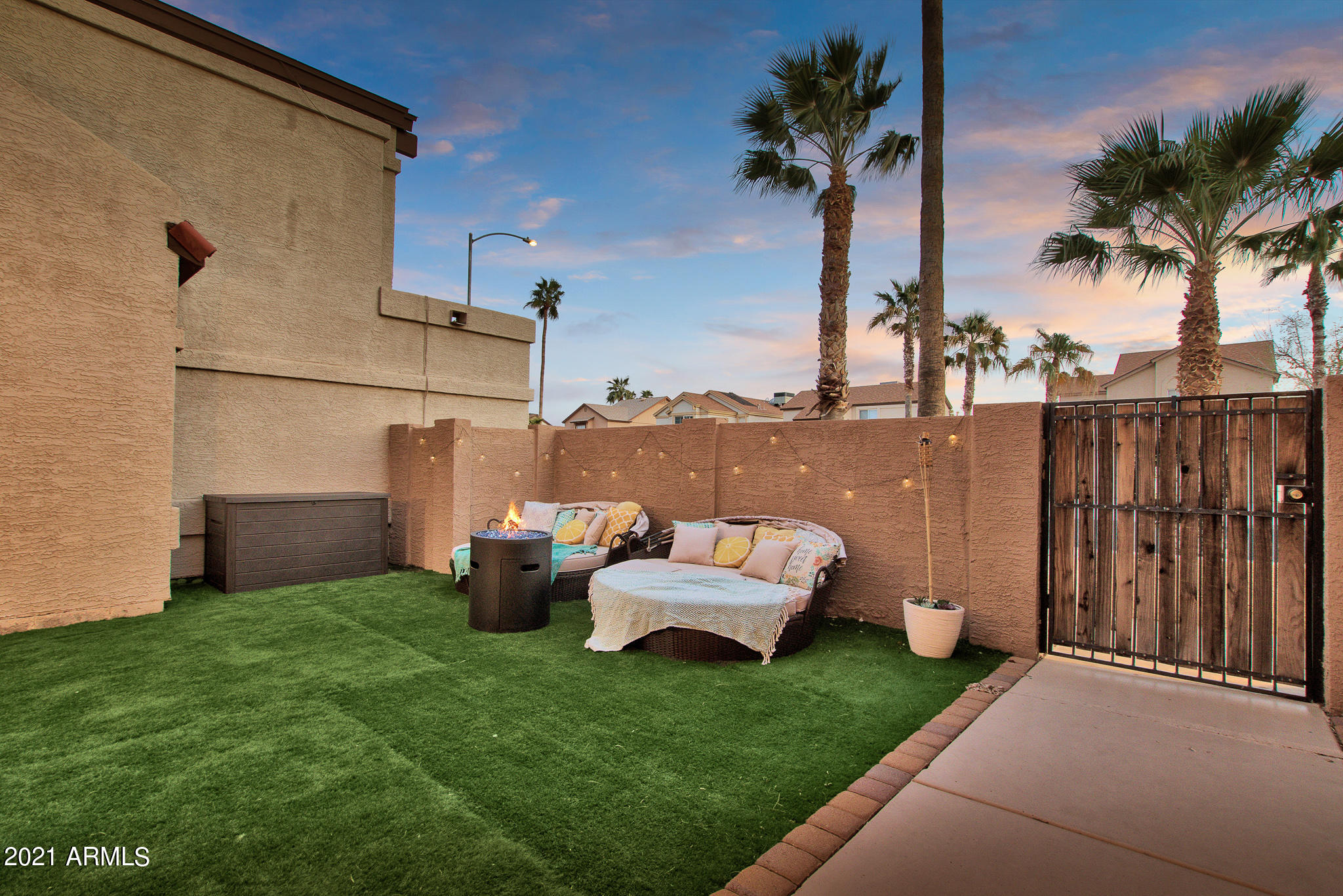 514 East Utopia Road Phoenix, AZ 85024 - Photo 5 of 47 Courtyard
