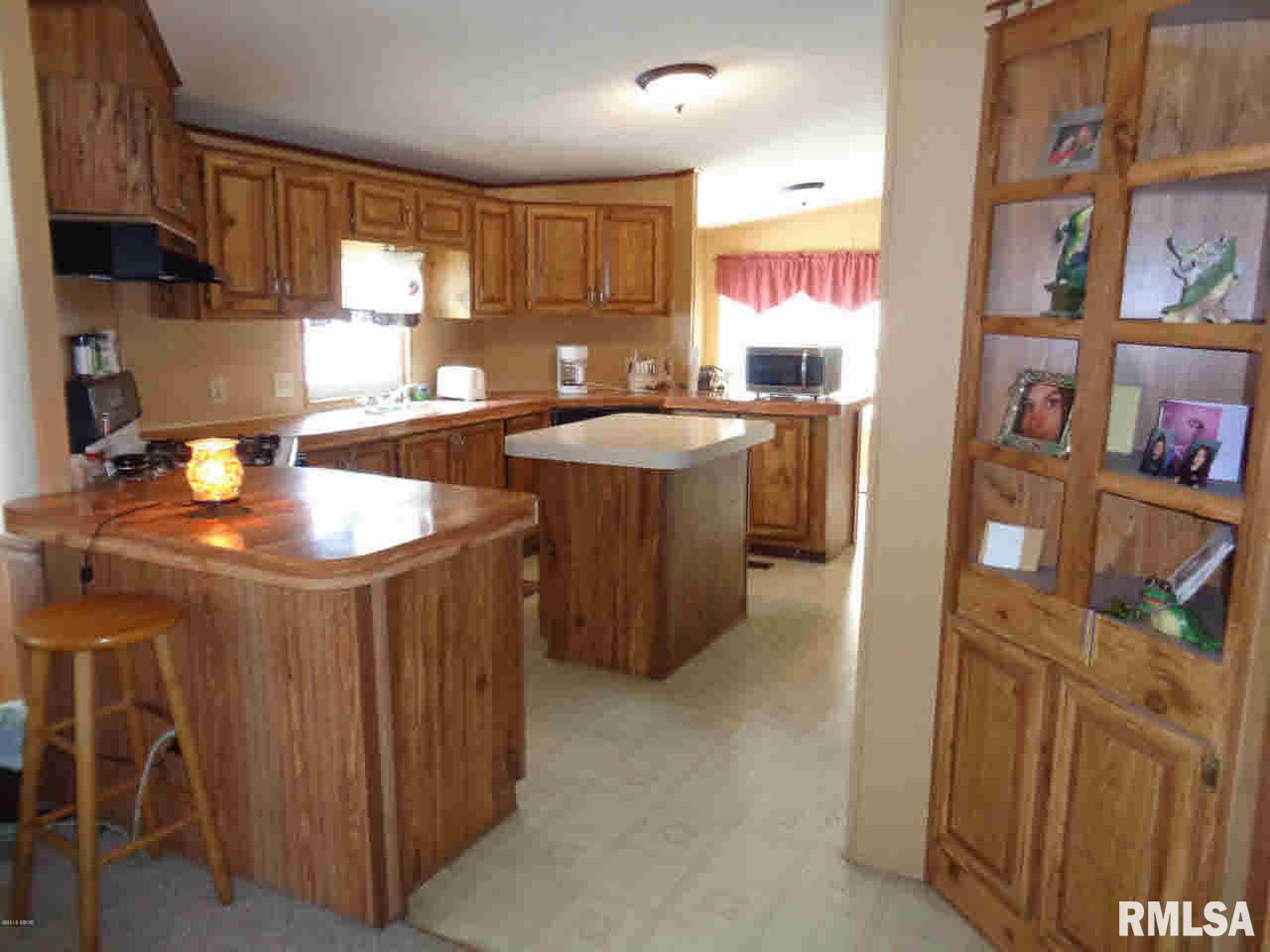 420 1055 East Raleigh, IL 62977 - Photo 14 of 36 Gallery Image 14