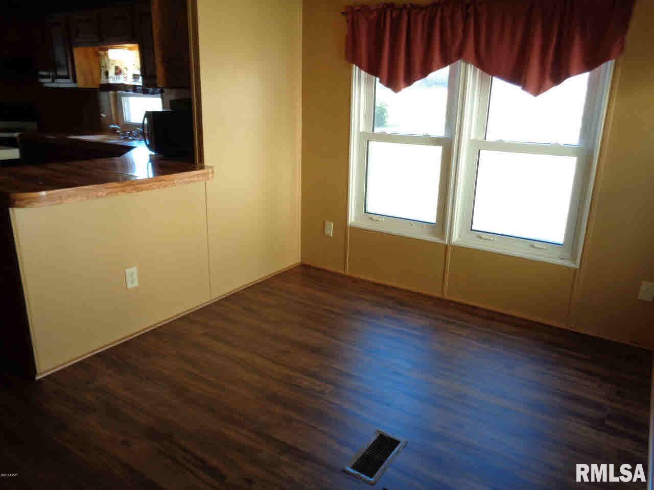 420 1055 East Raleigh, IL 62977 - Photo 16 of 36 Gallery Image 16