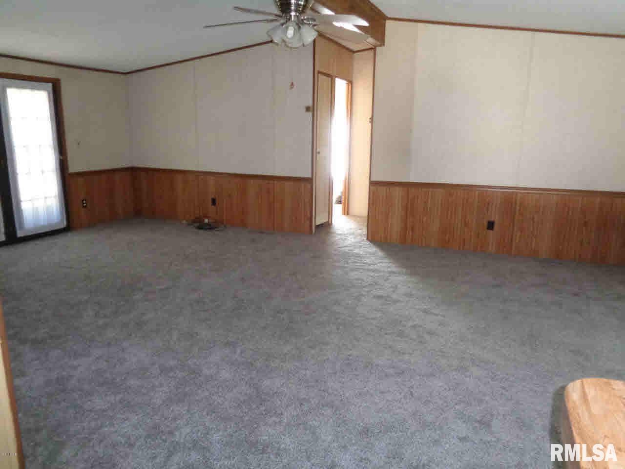 420 1055 East Raleigh, IL 62977 - Photo 17 of 36 Gallery Image 17