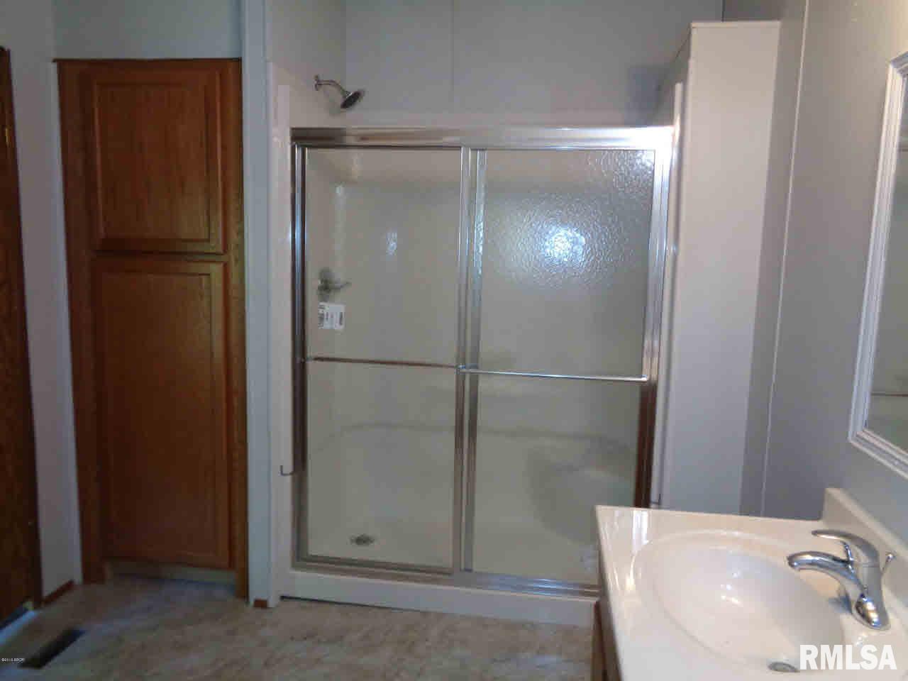 420 1055 East Raleigh, IL 62977 - Photo 23 of 36 Gallery Image 23