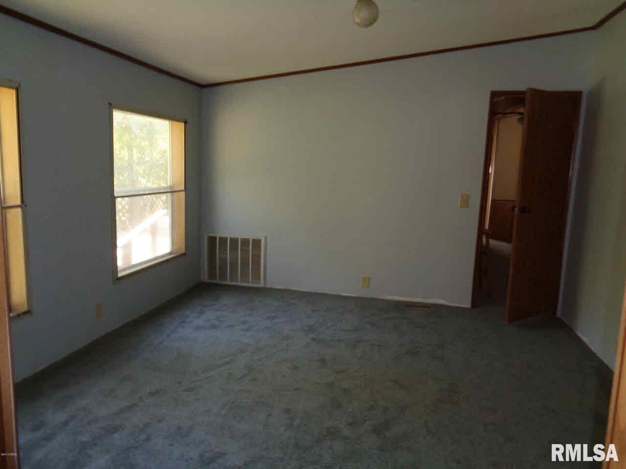 420 1055 East Raleigh, IL 62977 - Photo 25 of 36 Gallery Image 25
