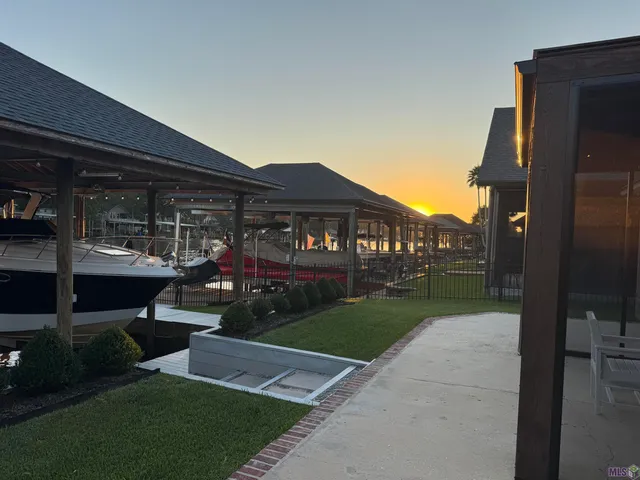 $499,900 | 21065 Waterfront E Drive, Maurepas, LA 70449