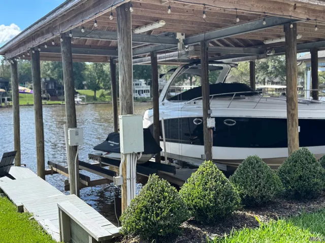 $499,900 | 21065 Waterfront E Drive, Maurepas, LA 70449