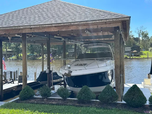 $499,900 | 21065 Waterfront E Drive, Maurepas, LA 70449