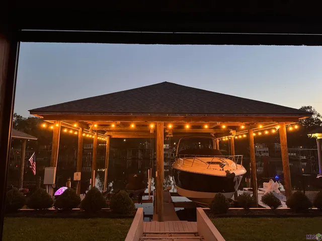 $499,900 | 21065 Waterfront E Drive, Maurepas, LA 70449