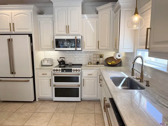 $499,900 | 21065 Waterfront E Drive, Maurepas, LA 70449