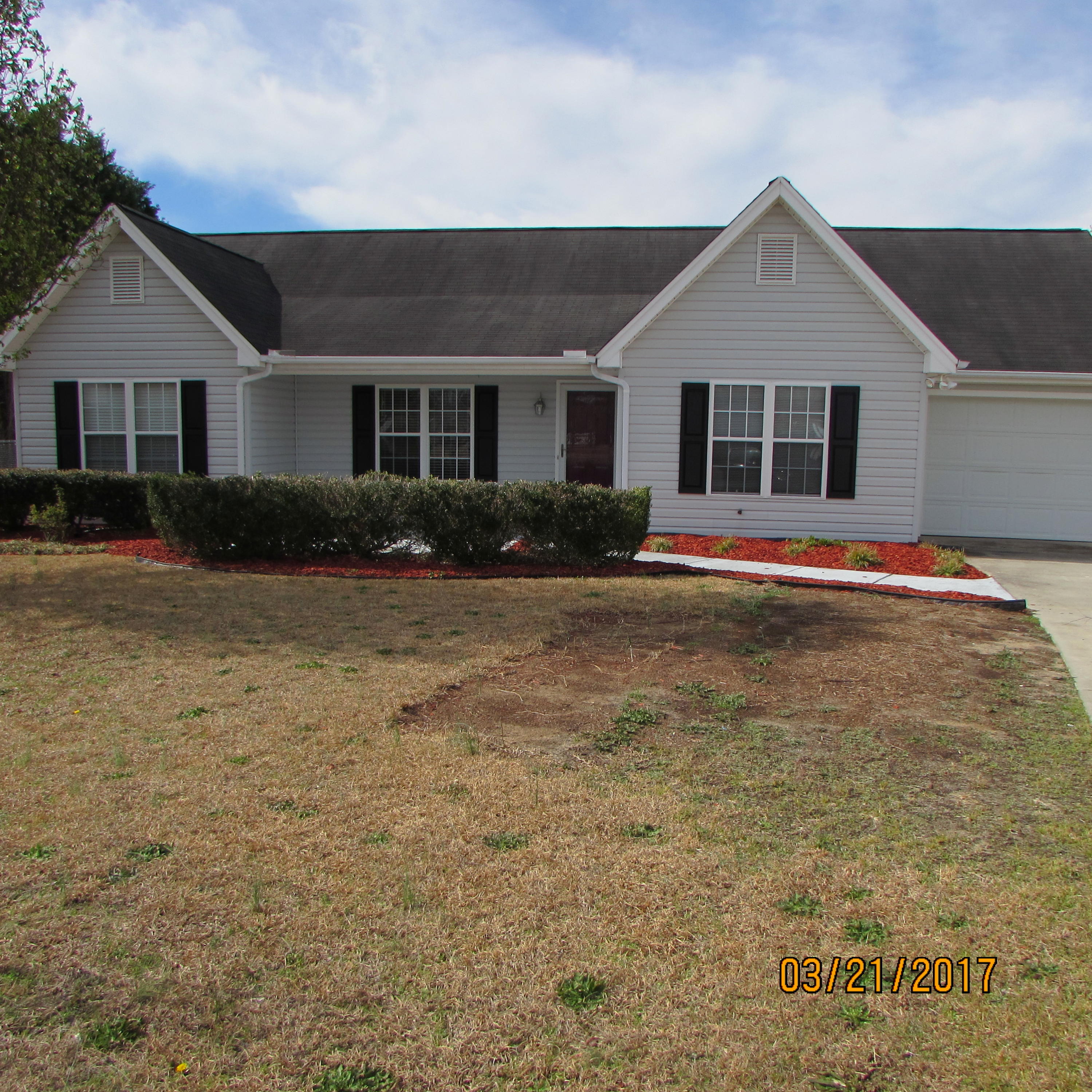 129 Crown Court Rockingham, NC 28379 - Photo 3 of 30 IMG_5090