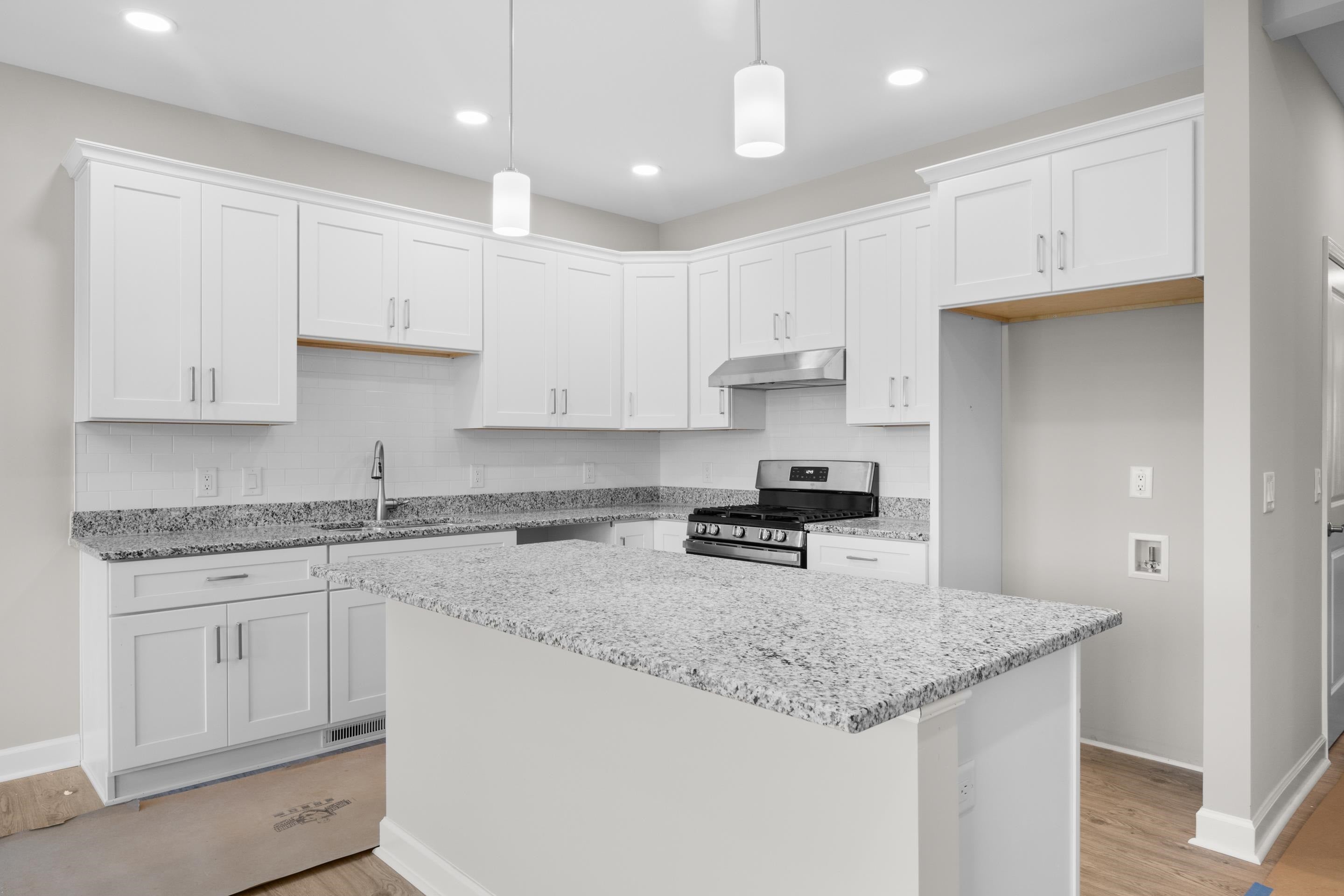 6079 Dudley Ferry Road Radford, VA 24141 - Photo 6 of 39 Gallery Image 6