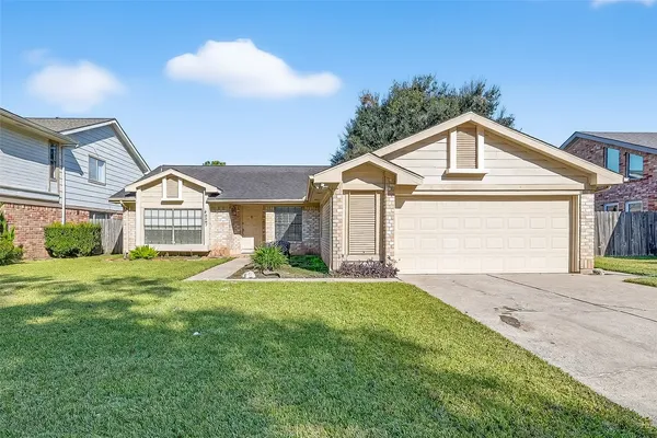 $2,150 | 2307 Brook View Lane, Sugar Land, TX 77479