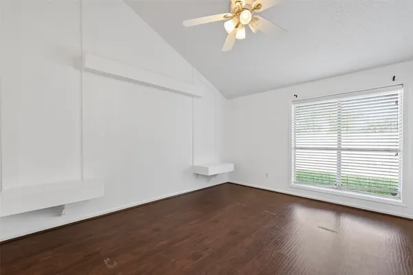 $2,150 | 2307 Brook View Lane, Sugar Land, TX 77479