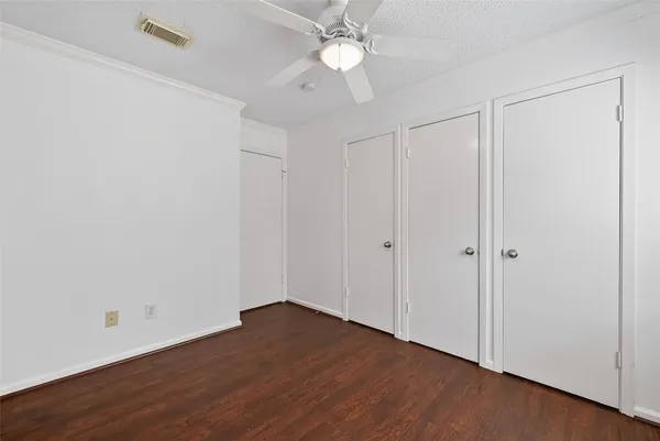 $2,150 | 2307 Brook View Lane, Sugar Land, TX 77479