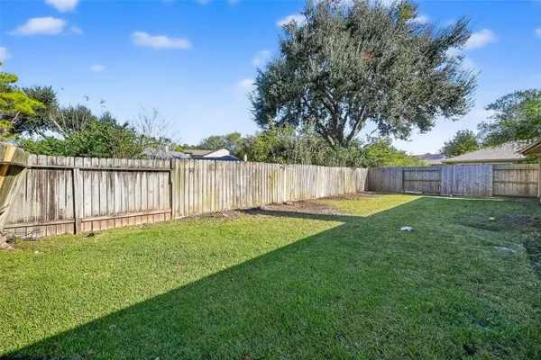 $2,150 | 2307 Brook View Lane, Sugar Land, TX 77479