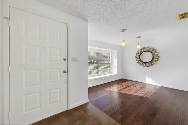 $2,150 | 2307 Brook View Lane, Sugar Land, TX 77479