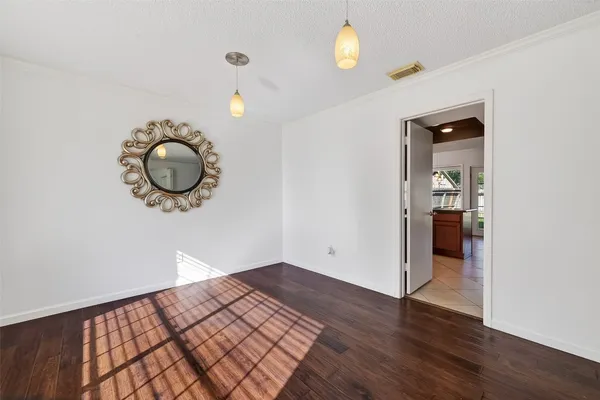 $2,150 | 2307 Brook View Lane, Sugar Land, TX 77479