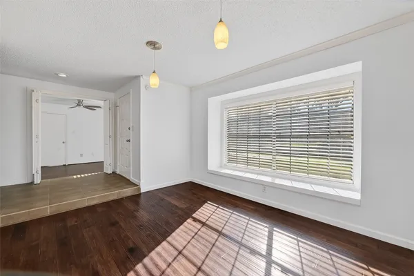 $2,150 | 2307 Brook View Lane, Sugar Land, TX 77479