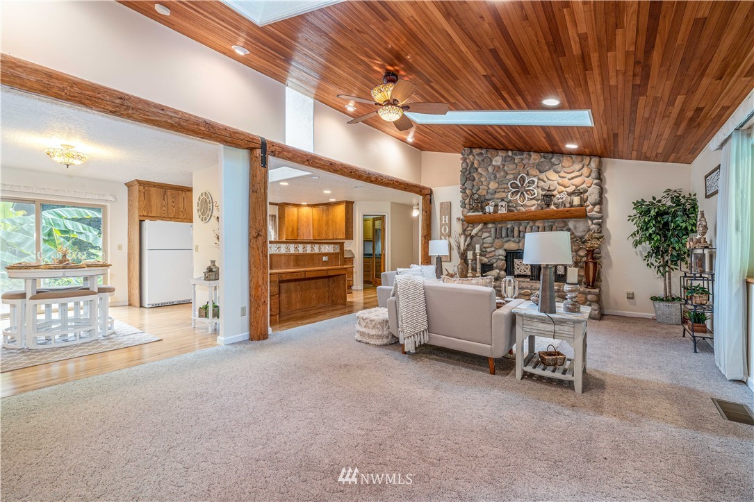 249 Coma Road Winlock, WA 98596 - Photo 8 of 38 a living room with furniture and a large window