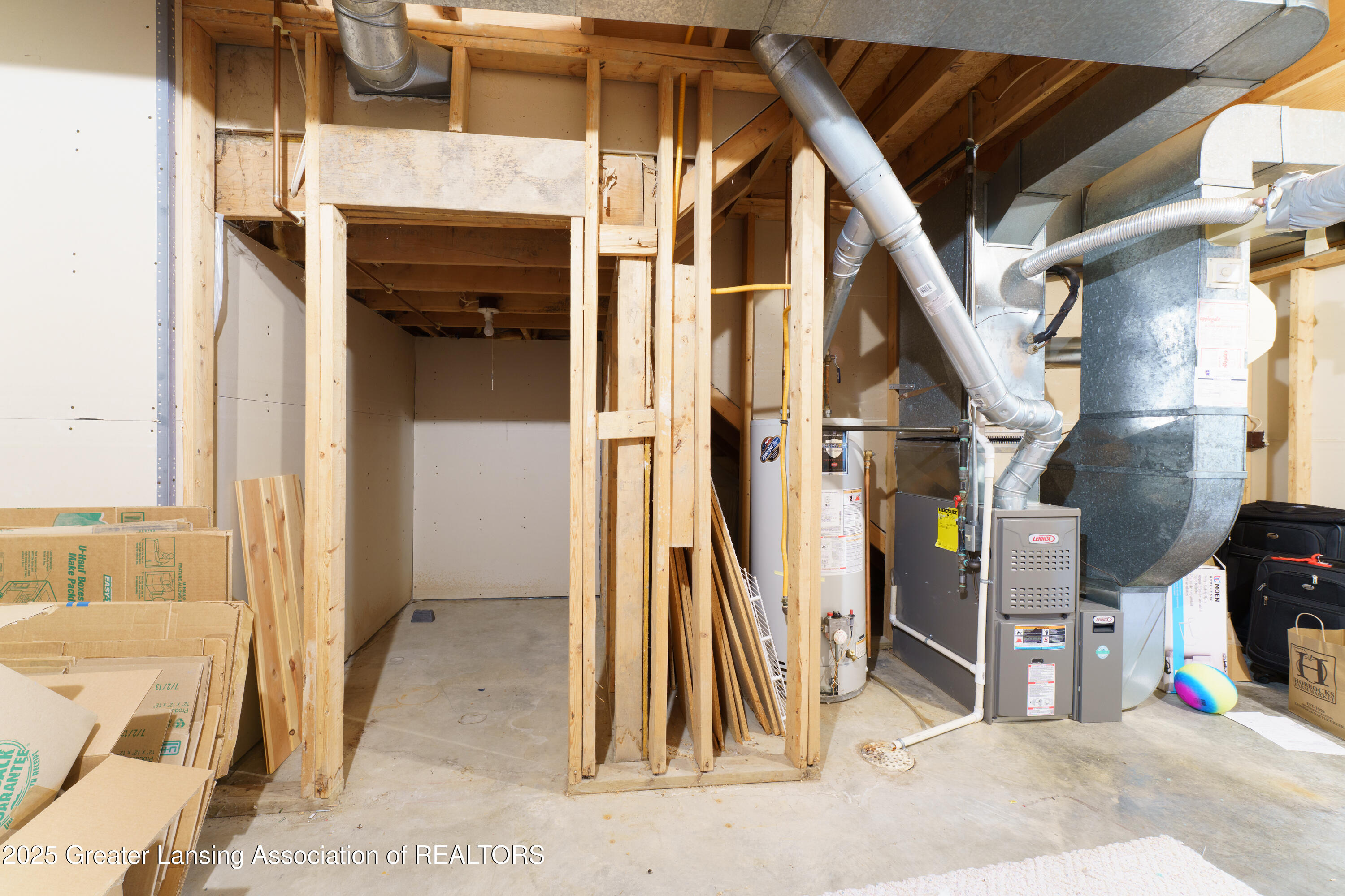 6528 Spring Tree Lane, Unit 31 Lansing, MI 48917 - Photo 28 of 33 DSC07323