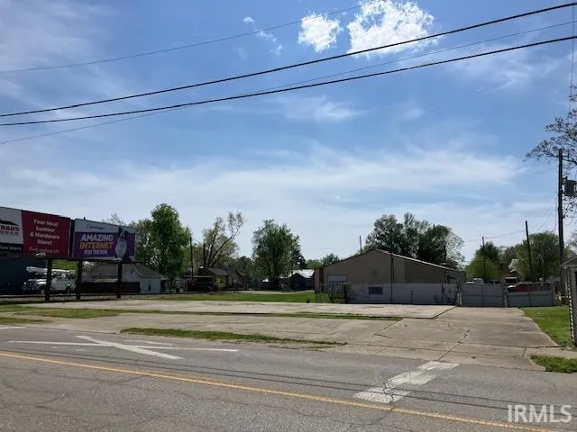 $129,900 | 1021 Hart Street, Vincennes, IN 47591