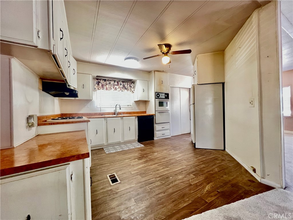 15181 Van Buren, Unit 10 Riverside, CA 92504 - Photo 8 of 29 Gallery Image 8