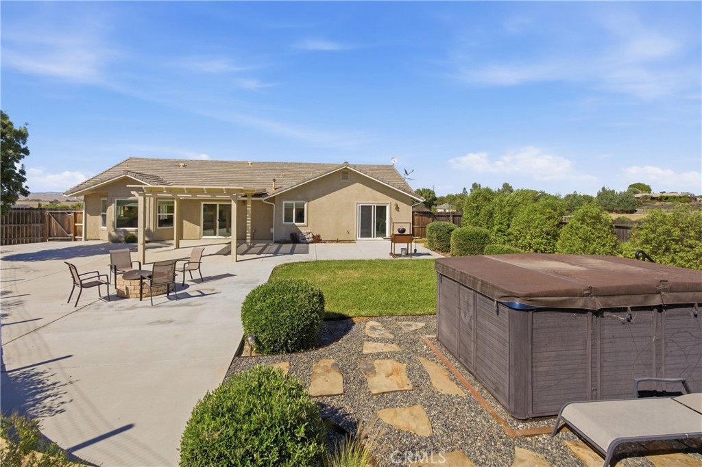 8020 Baron Way Paso Robles, CA 93446 - Photo 17 of 74