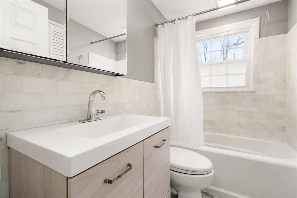 52 Ivan Street Lexington, MA 02420 - Photo 8 of 24