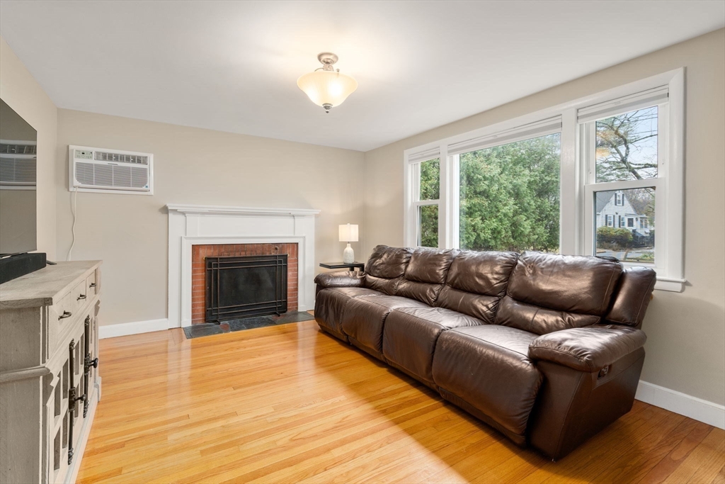 52 Ivan Street Lexington, MA 02420 - Photo 10 of 24