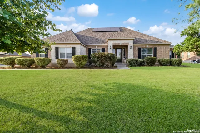 $707,000 | 364 Stone Trail, Castroville, TX 78009