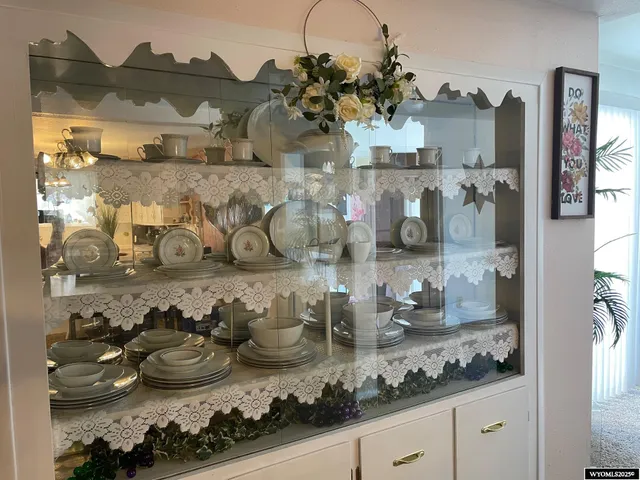 $110,000 | 304 West Center Street, Rawlins, WY 82301