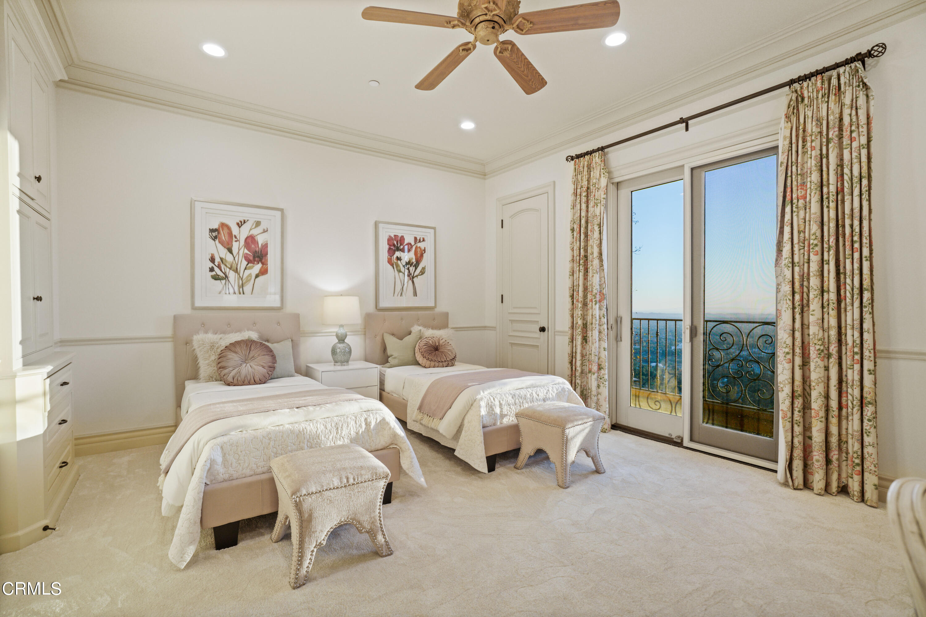 2323 Crystal Lane Pasadena, CA 91107 - Photo 47 of 72 a spacious bedroom with two beds and glass door