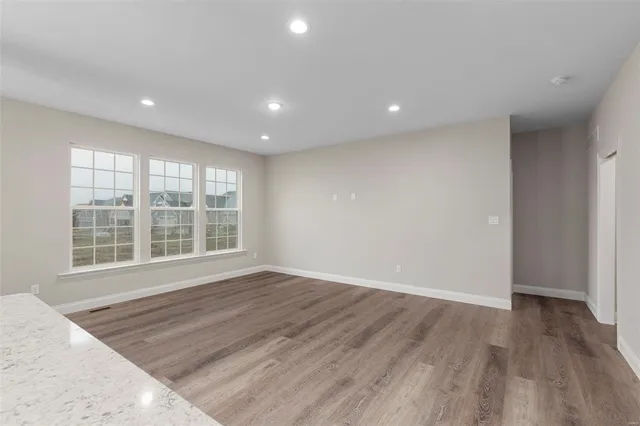 $374,900 | 1 Lansford @ Ryehill Manor Street, St. Peters, MO 63376